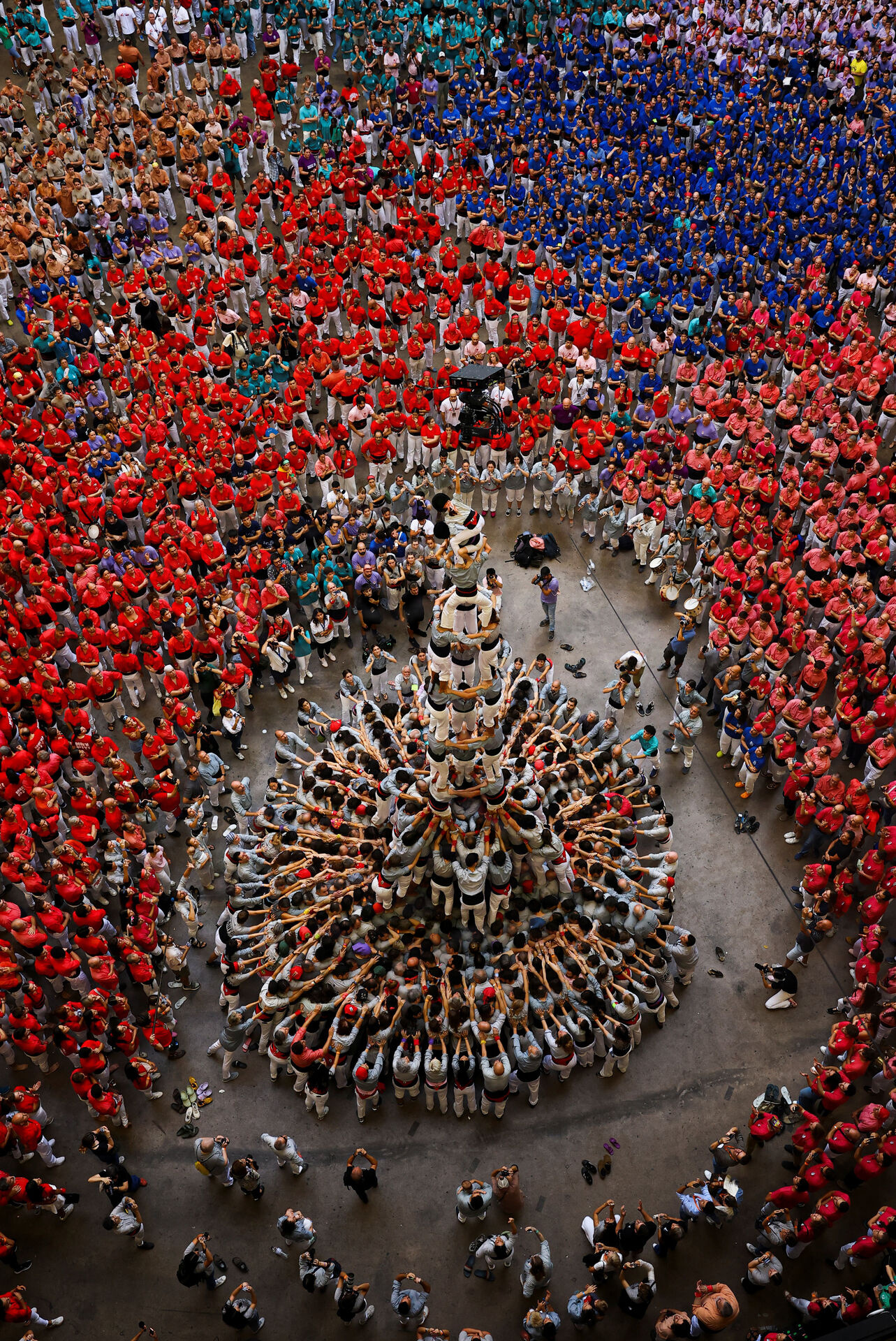 Høgt menniskjatørn hjá Castellers de Sants, sæð úr erva.